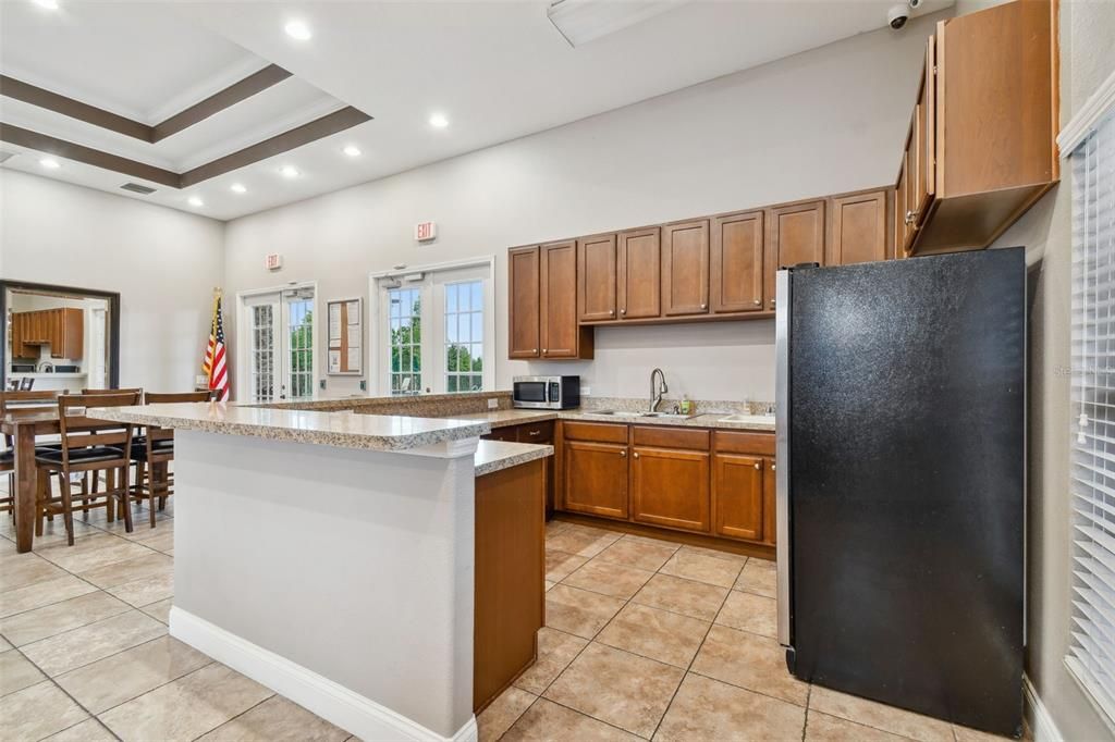 En Venta: $825,000 (4 camas, 3 baños, 3227 Pies cuadrados)