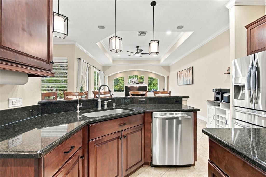 En Venta: $825,000 (4 camas, 3 baños, 3227 Pies cuadrados)