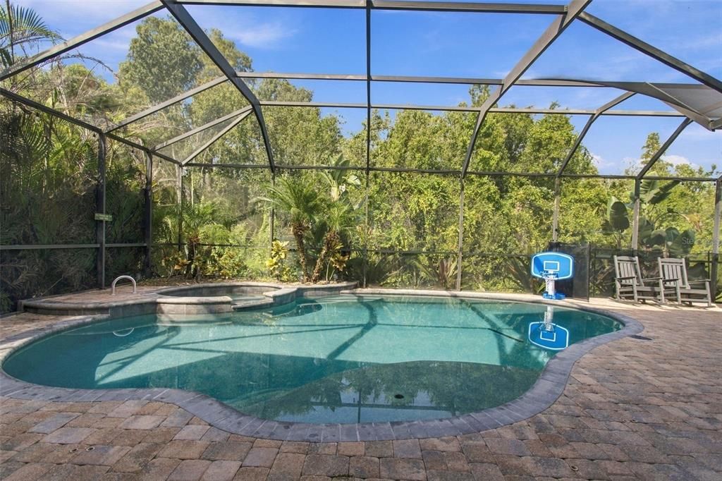 En Venta: $825,000 (4 camas, 3 baños, 3227 Pies cuadrados)