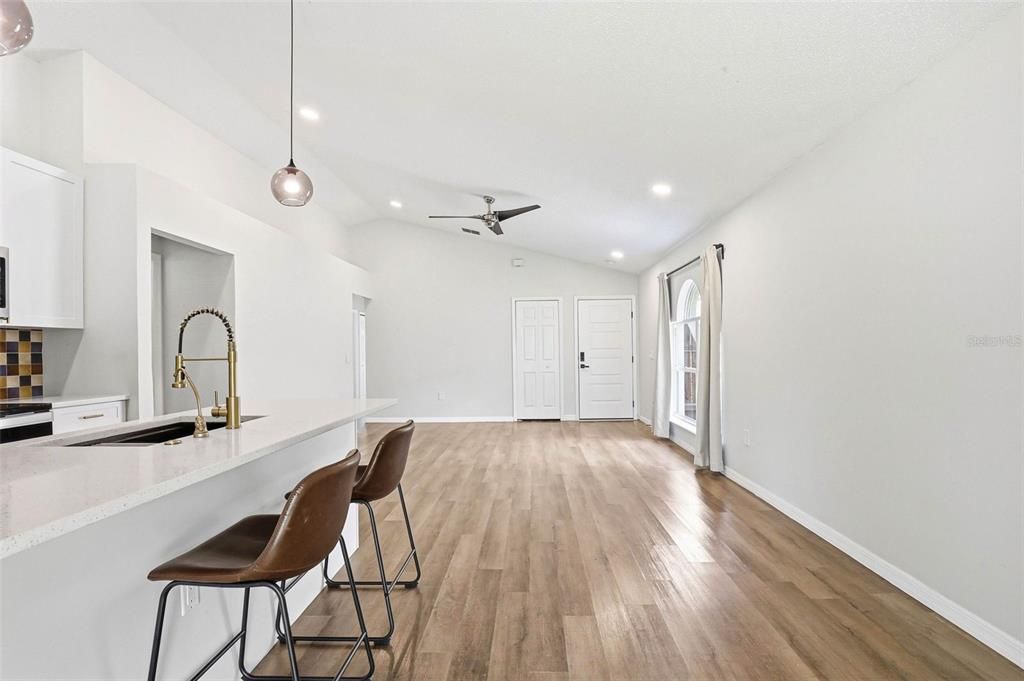For Rent: $2,350 (3 beds, 2 baths, 1233 Square Feet)