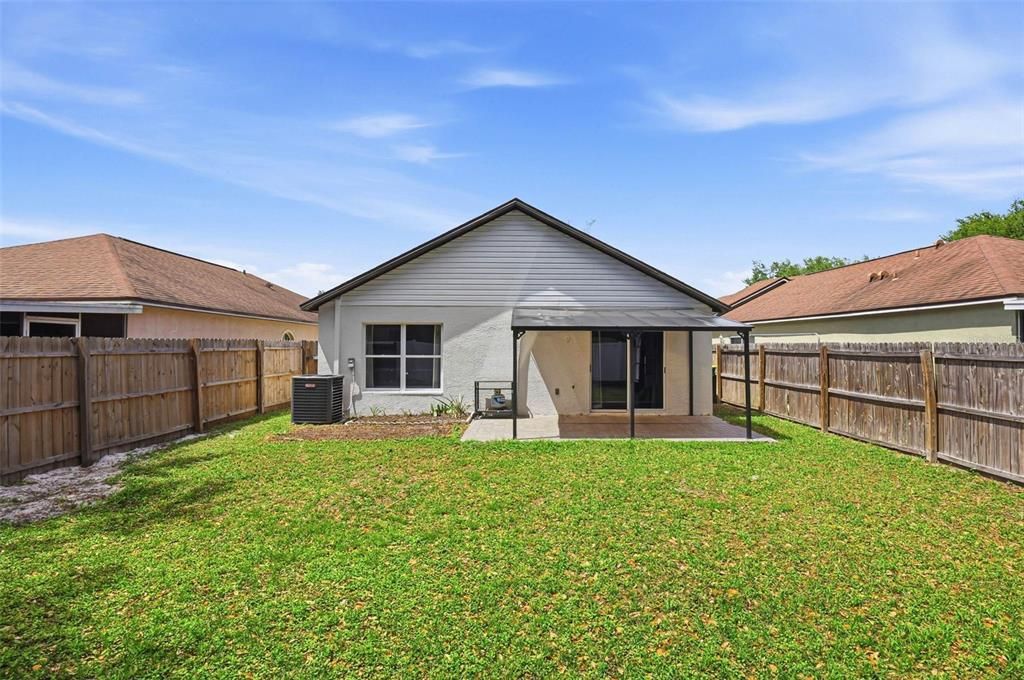 For Rent: $2,350 (3 beds, 2 baths, 1233 Square Feet)
