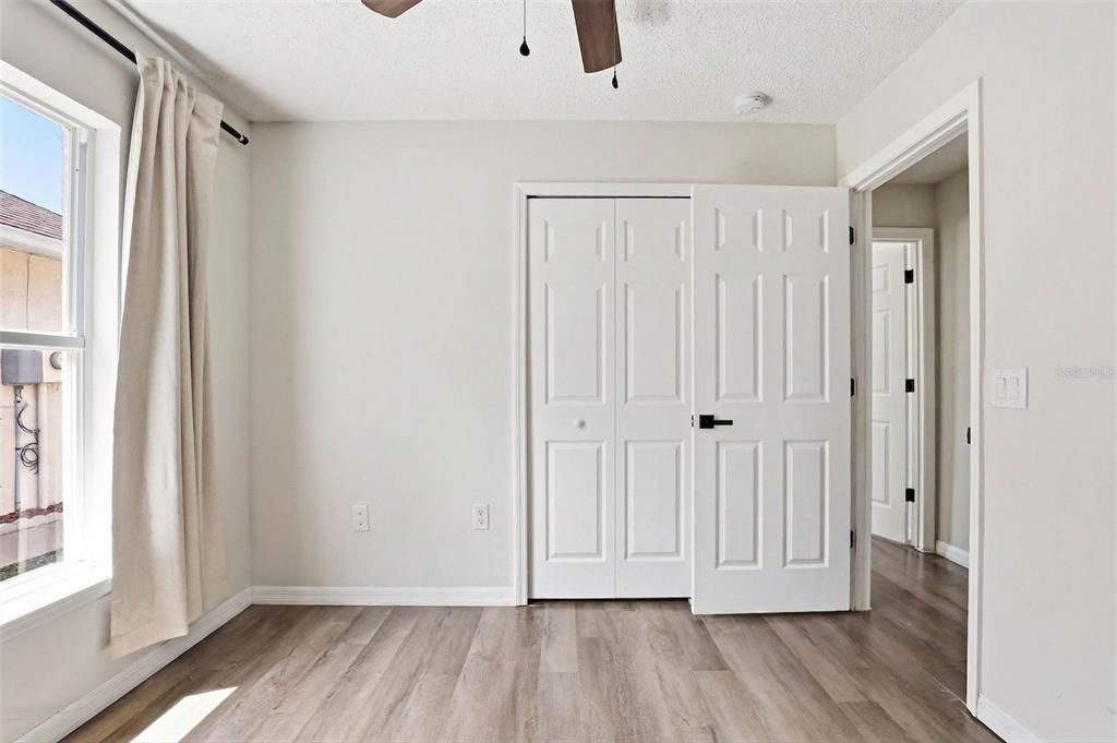 For Rent: $2,350 (3 beds, 2 baths, 1233 Square Feet)