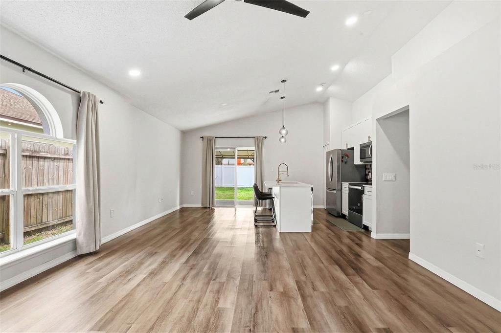 For Rent: $2,350 (3 beds, 2 baths, 1233 Square Feet)
