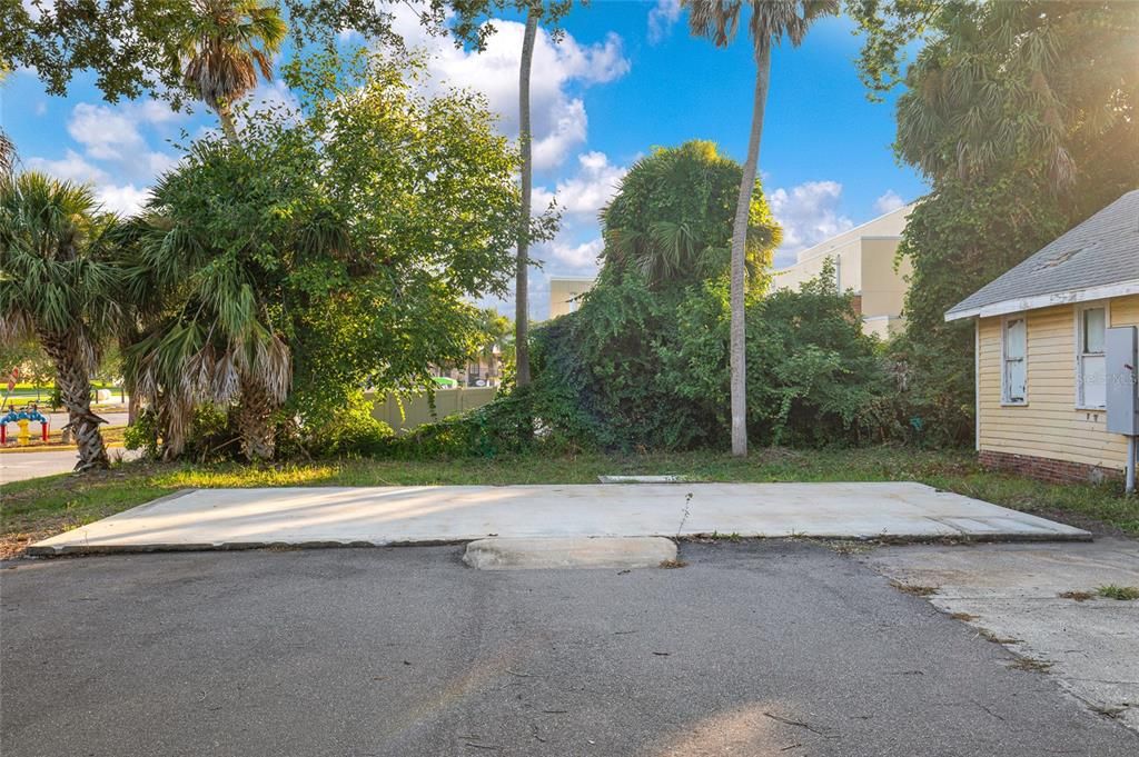 For Sale: $925,000 (1 beds, 1 baths, 1814 Square Feet)