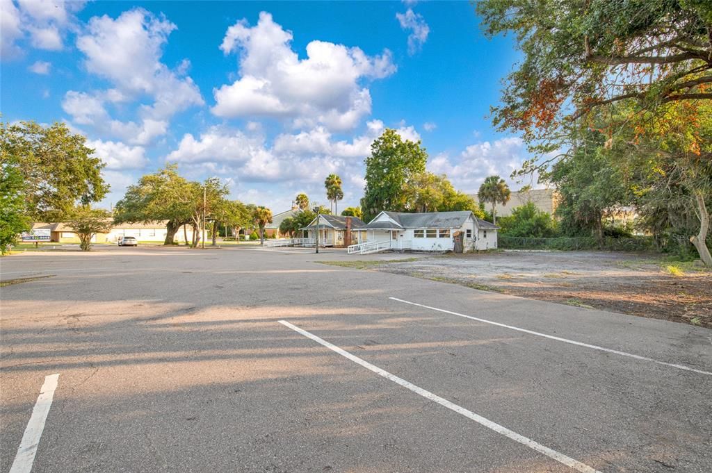 For Sale: $925,000 (1 beds, 1 baths, 1814 Square Feet)