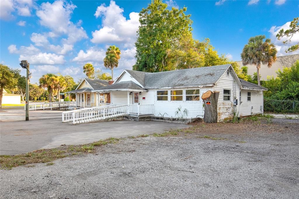 For Sale: $925,000 (1 beds, 1 baths, 1814 Square Feet)