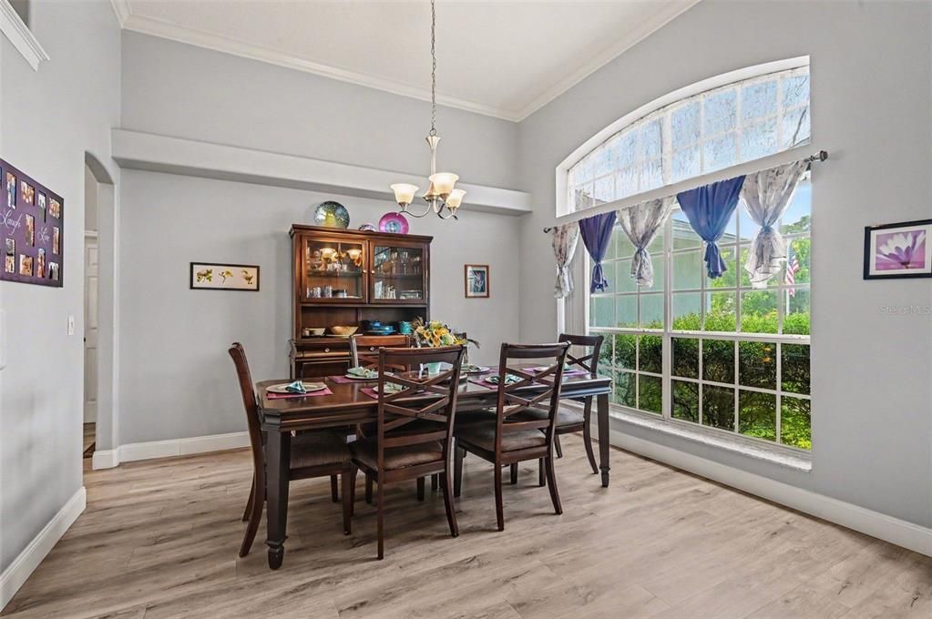 For Sale: $465,000 (3 beds, 3 baths, 2208 Square Feet)