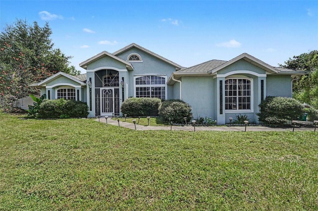 For Sale: $465,000 (3 beds, 3 baths, 2208 Square Feet)