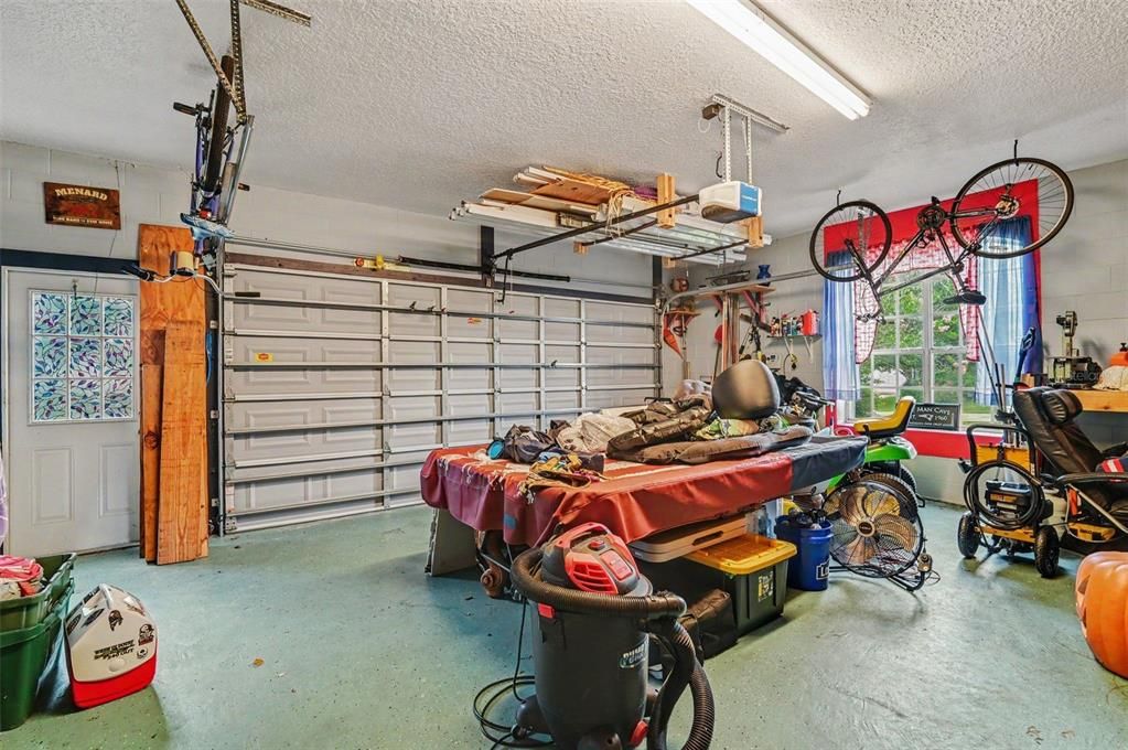 For Sale: $465,000 (3 beds, 3 baths, 2208 Square Feet)