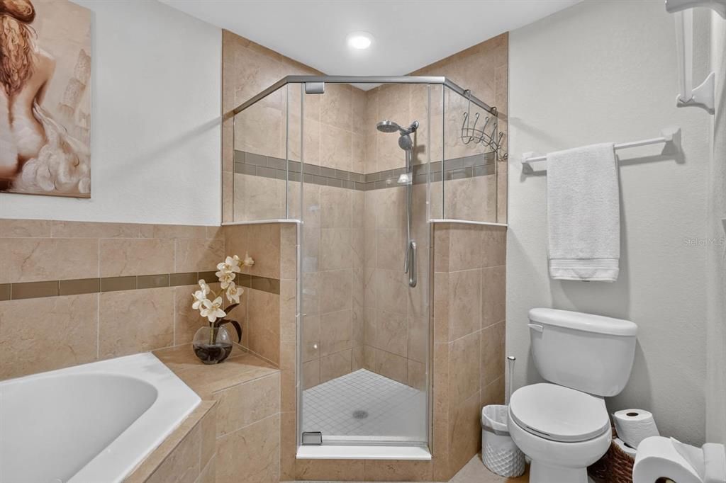 На продажу: $489,000 (2 спален, 2 ванн, 1384 Квадратных фут)