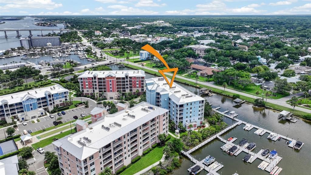 На продажу: $489,000 (2 спален, 2 ванн, 1384 Квадратных фут)