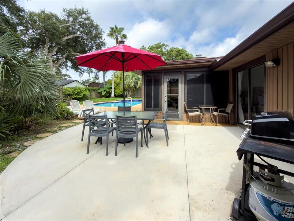 For Sale: $371,500 (3 beds, 2 baths, 1486 Square Feet)