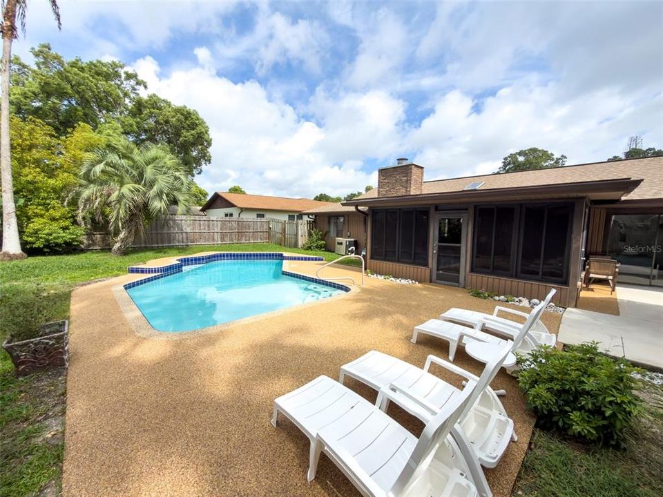 For Sale: $371,500 (3 beds, 2 baths, 1486 Square Feet)