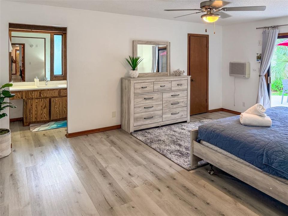 For Sale: $371,500 (3 beds, 2 baths, 1486 Square Feet)