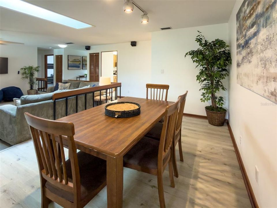For Sale: $371,500 (3 beds, 2 baths, 1486 Square Feet)