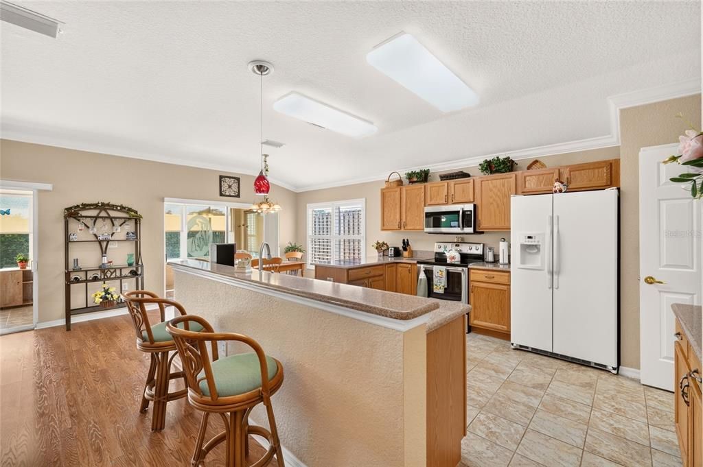 For Sale: $342,000 (3 beds, 2 baths, 1718 Square Feet)