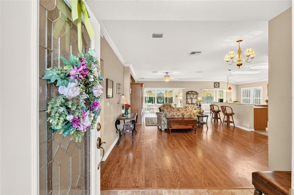 For Sale: $342,000 (3 beds, 2 baths, 1718 Square Feet)