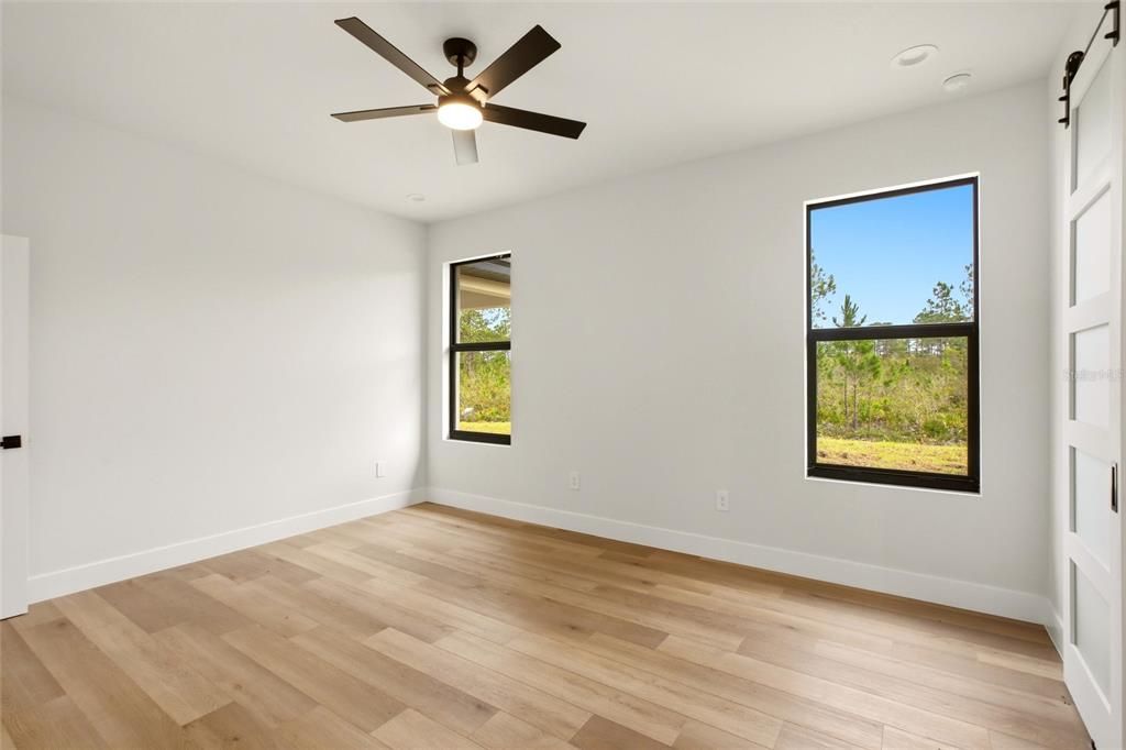 For Sale: $389,900 (4 beds, 3 baths, 1927 Square Feet)