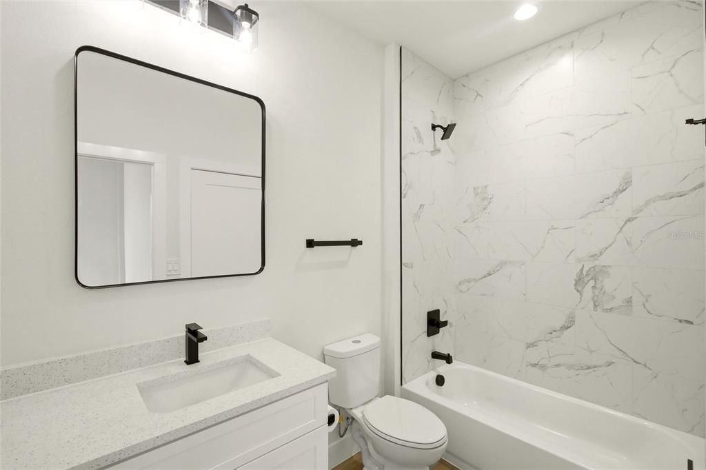 For Sale: $389,900 (4 beds, 3 baths, 1927 Square Feet)