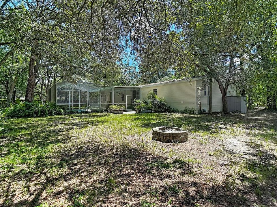 For Sale: $349,900 (4 beds, 3 baths, 2356 Square Feet)