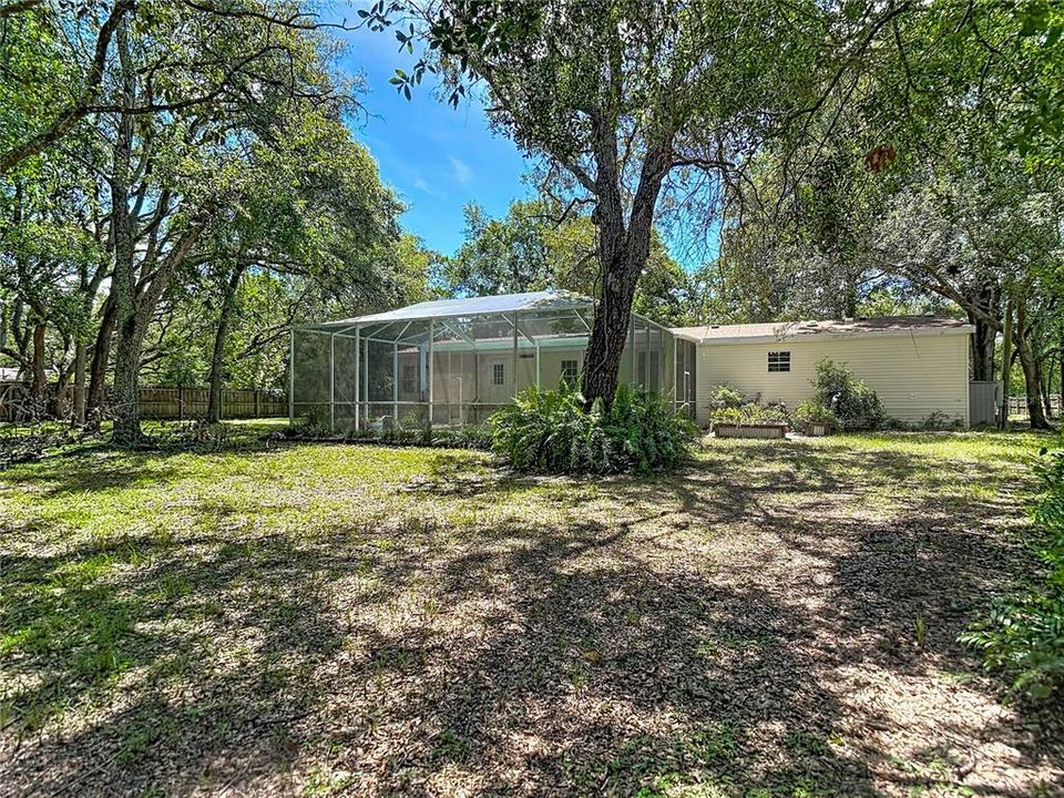 For Sale: $349,900 (4 beds, 3 baths, 2356 Square Feet)