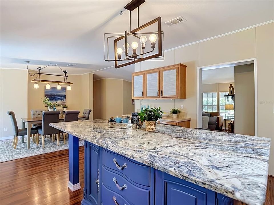 For Sale: $349,900 (4 beds, 3 baths, 2356 Square Feet)