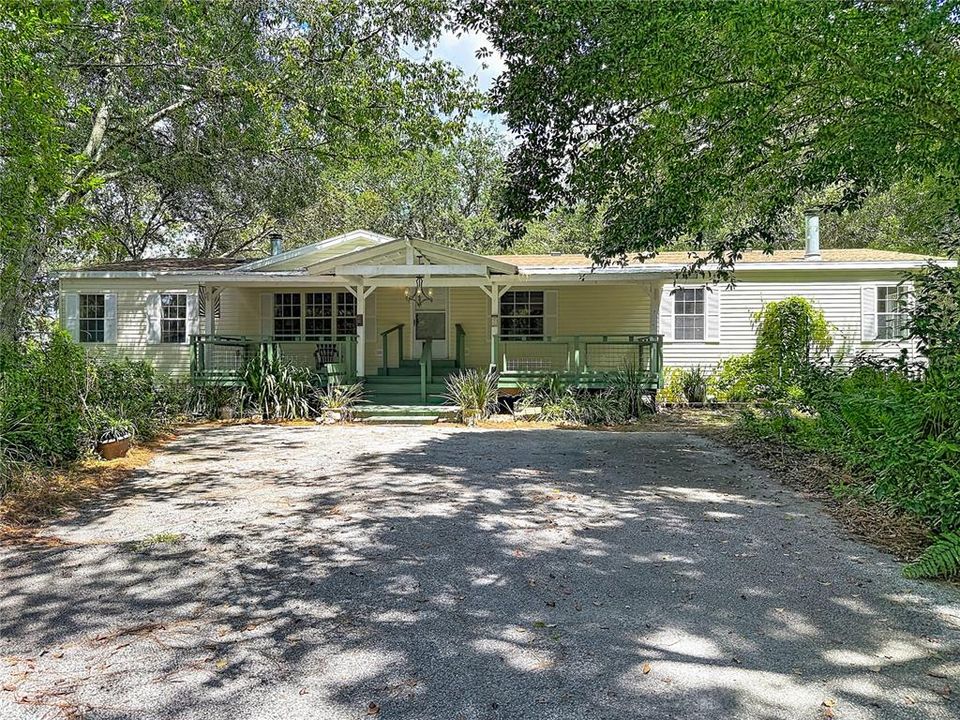 For Sale: $349,900 (4 beds, 3 baths, 2356 Square Feet)