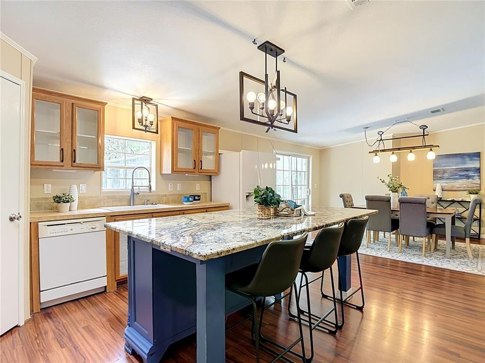 For Sale: $349,900 (4 beds, 3 baths, 2356 Square Feet)