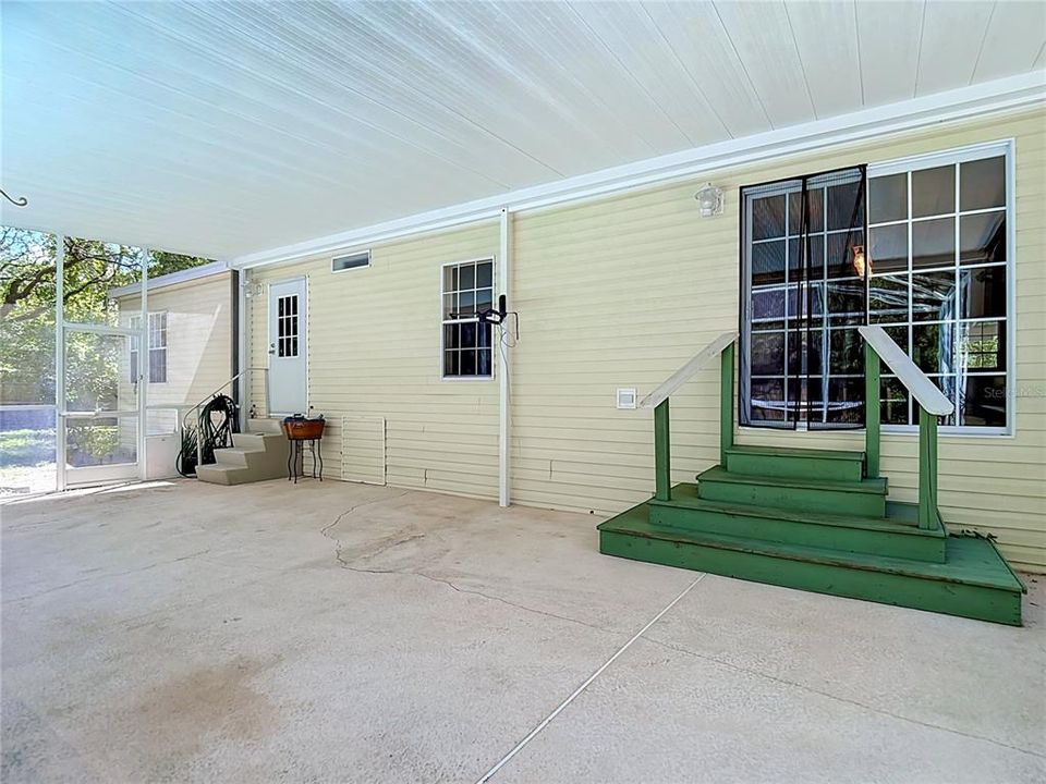 For Sale: $349,900 (4 beds, 3 baths, 2356 Square Feet)