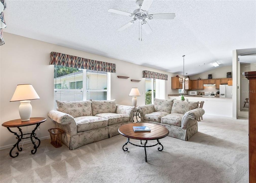 For Sale: $395,000 (3 beds, 2 baths, 1372 Square Feet)
