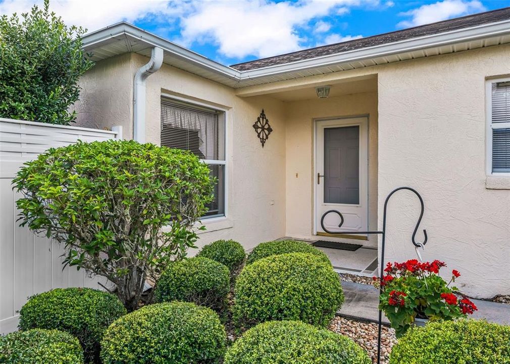 For Sale: $395,000 (3 beds, 2 baths, 1372 Square Feet)