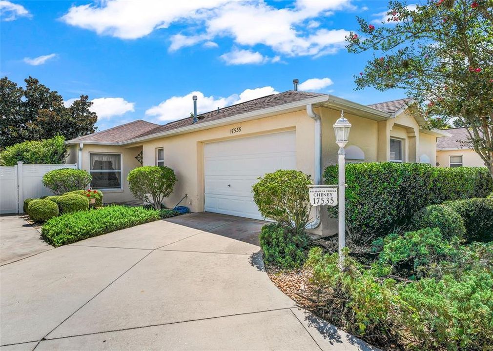 For Sale: $395,000 (3 beds, 2 baths, 1372 Square Feet)