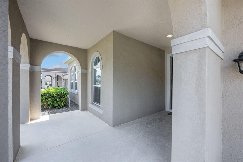 En Venta: $387,000 (4 camas, 2 baños, 2153 Pies cuadrados)