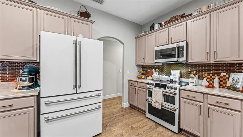 En Venta: $574,900 (4 camas, 3 baños, 2661 Pies cuadrados)