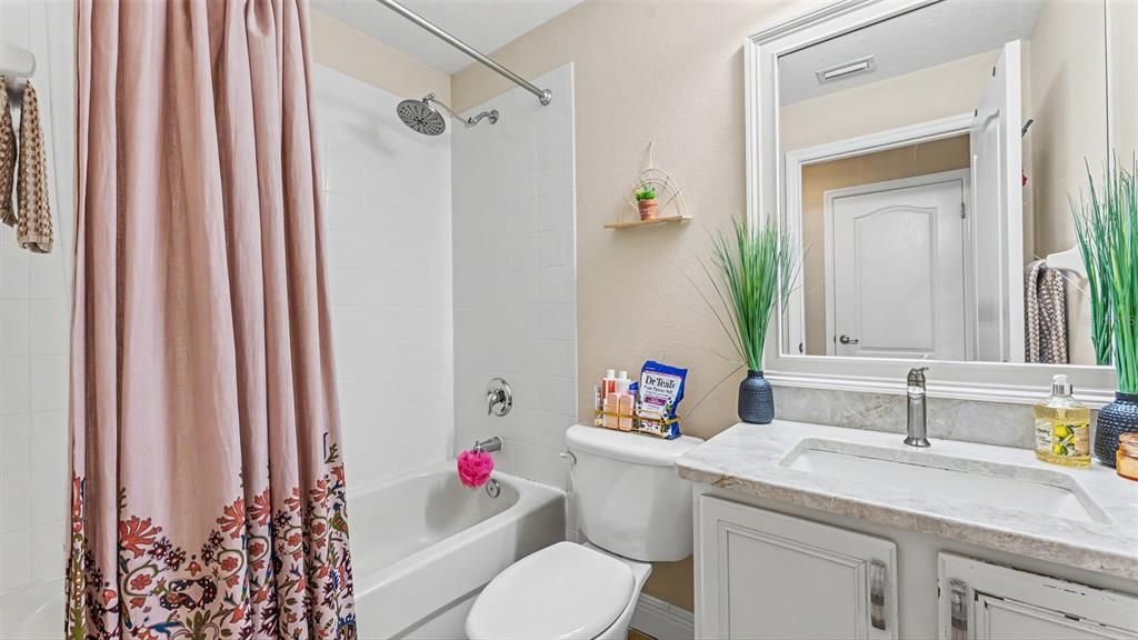 En Venta: $574,900 (4 camas, 3 baños, 2661 Pies cuadrados)