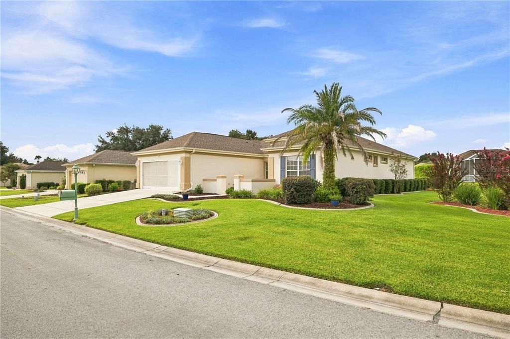 For Sale: $365,000 (2 beds, 2 baths, 1732 Square Feet)
