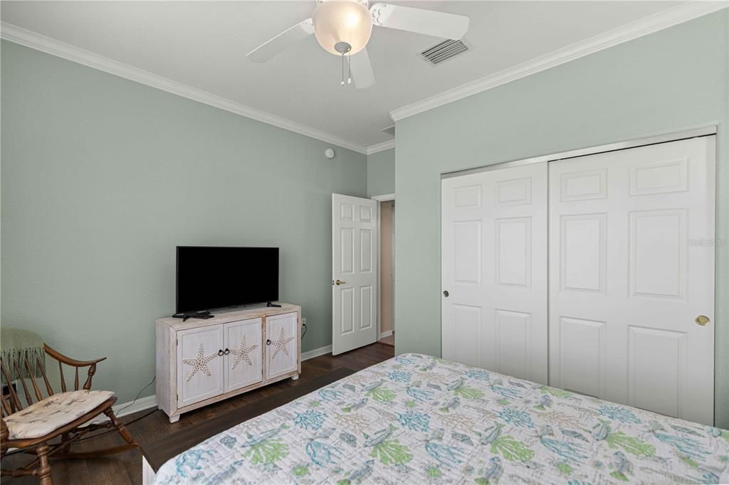 For Sale: $365,000 (2 beds, 2 baths, 1732 Square Feet)