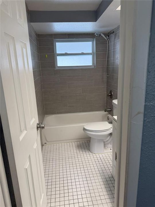 For Rent: $1,600 (3 beds, 2 baths, 1006 Square Feet)
