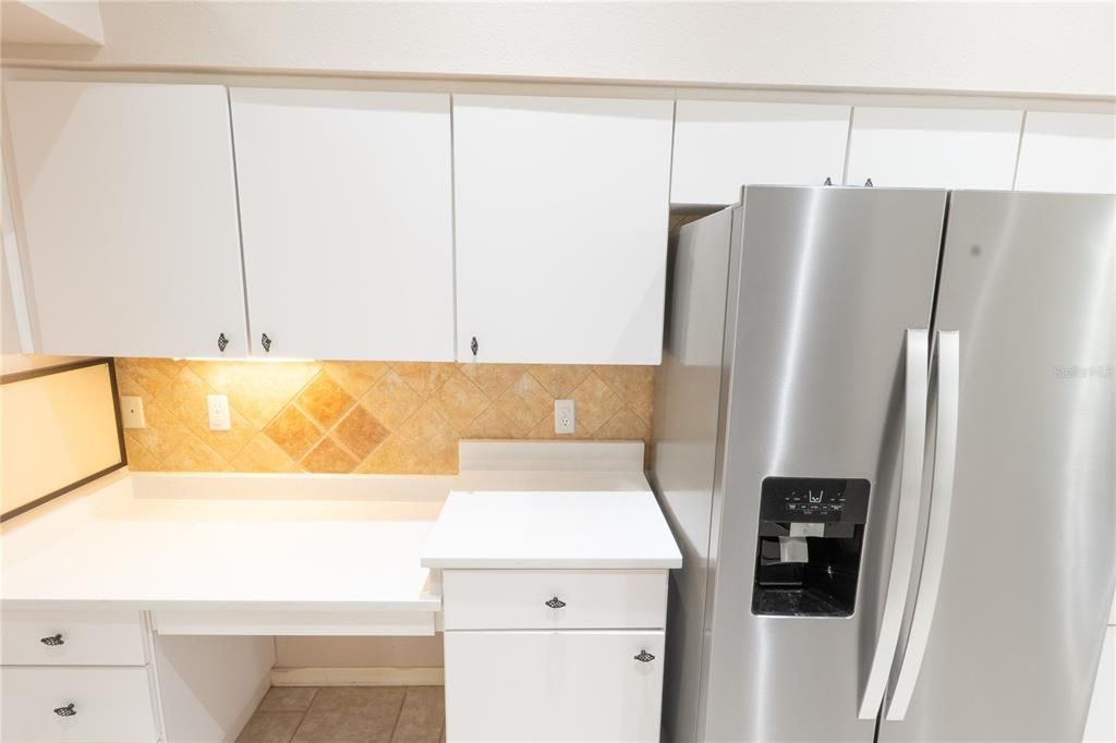 For Rent: $2,850 (4 beds, 2 baths, 2670 Square Feet)