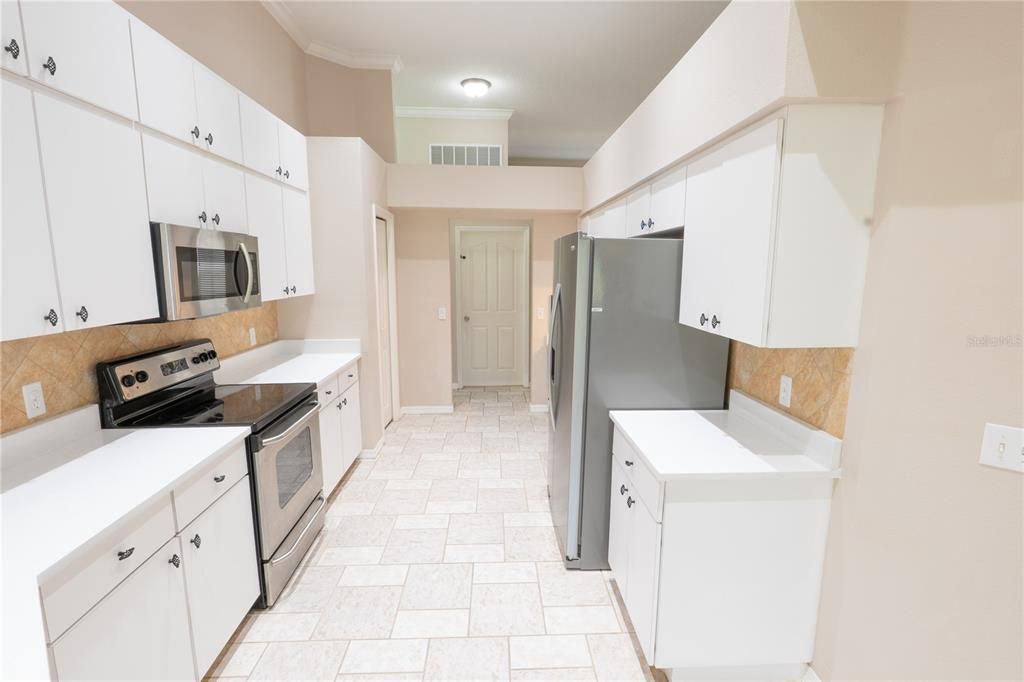 For Rent: $2,850 (4 beds, 2 baths, 2670 Square Feet)