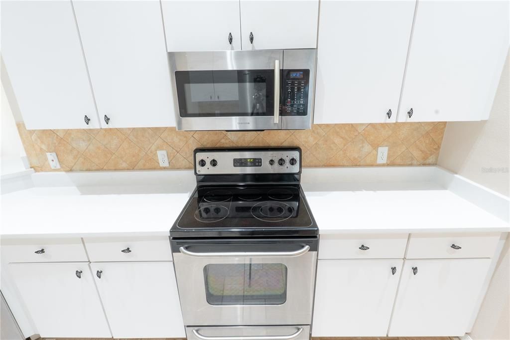 For Rent: $2,850 (4 beds, 2 baths, 2670 Square Feet)