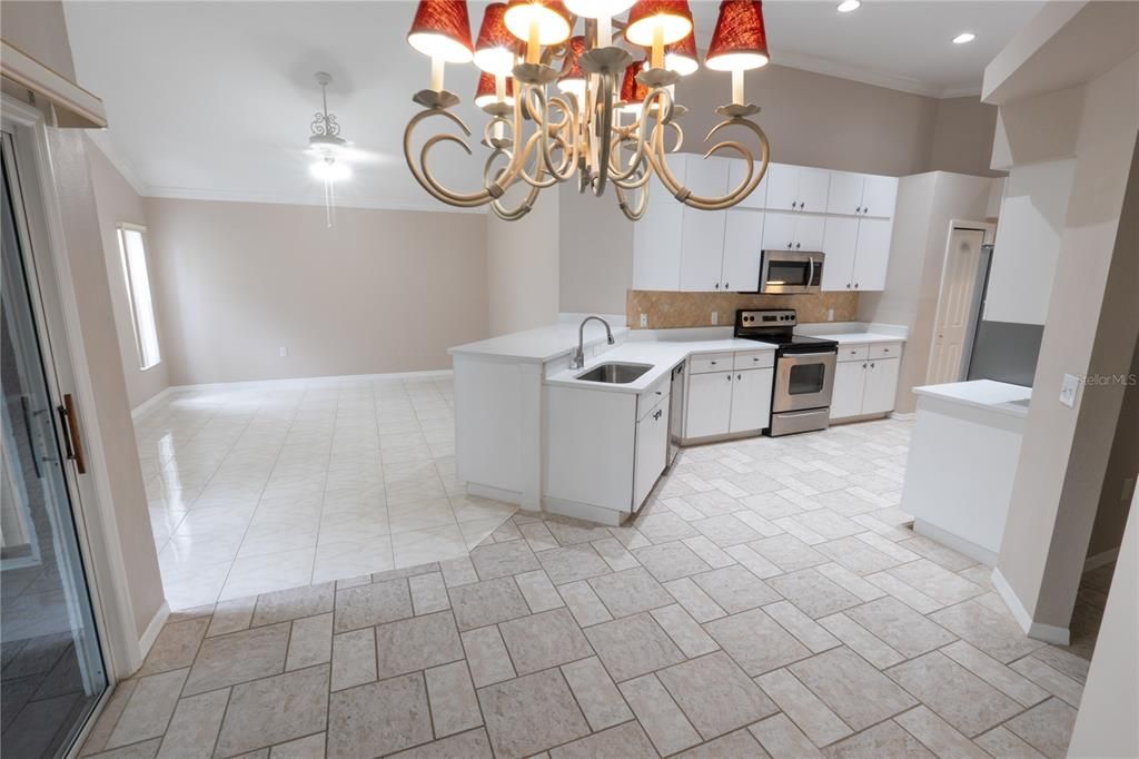 For Rent: $2,850 (4 beds, 2 baths, 2670 Square Feet)