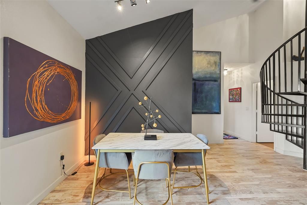 For Sale: $224,900 (2 beds, 2 baths, 1398 Square Feet)