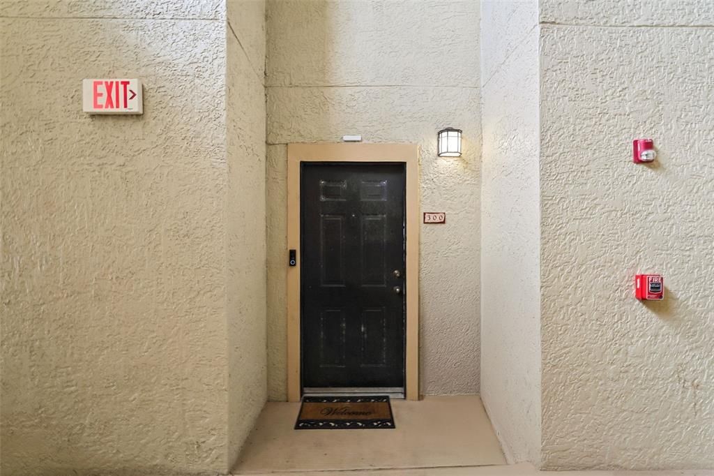 For Sale: $224,900 (2 beds, 2 baths, 1398 Square Feet)