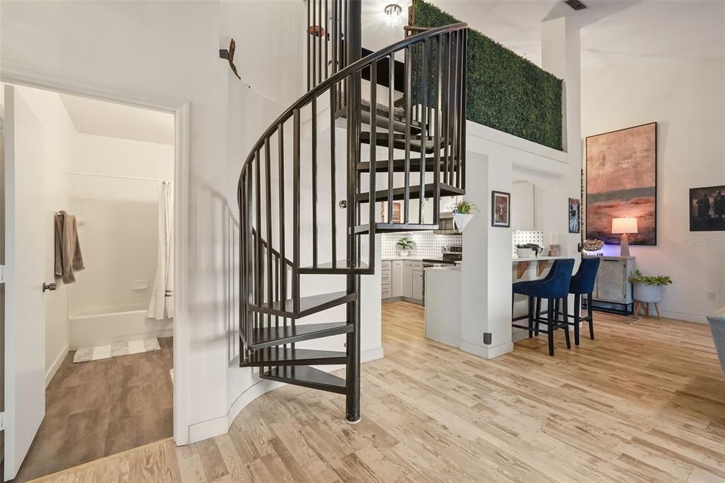 For Sale: $224,900 (2 beds, 2 baths, 1398 Square Feet)