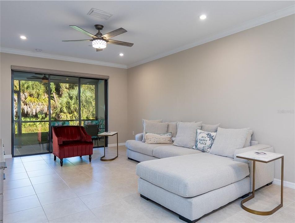For Sale: $419,900 (2 beds, 2 baths, 1526 Square Feet)