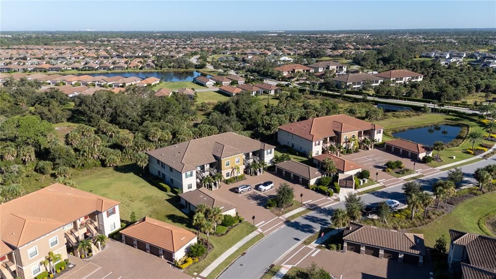 For Sale: $419,900 (2 beds, 2 baths, 1526 Square Feet)