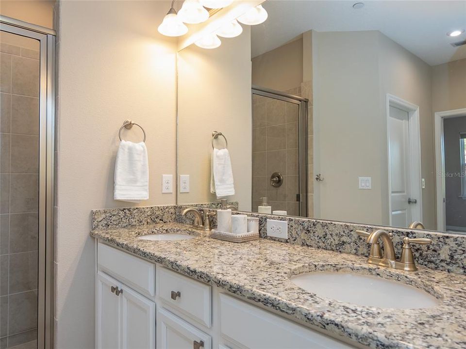 For Sale: $419,900 (2 beds, 2 baths, 1526 Square Feet)