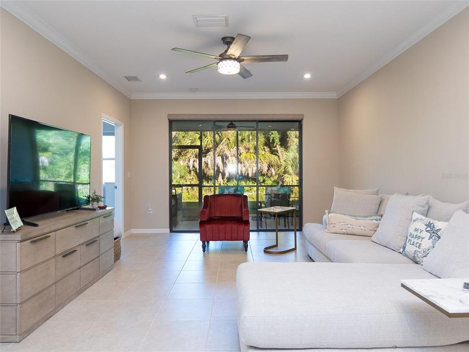 For Sale: $419,900 (2 beds, 2 baths, 1526 Square Feet)