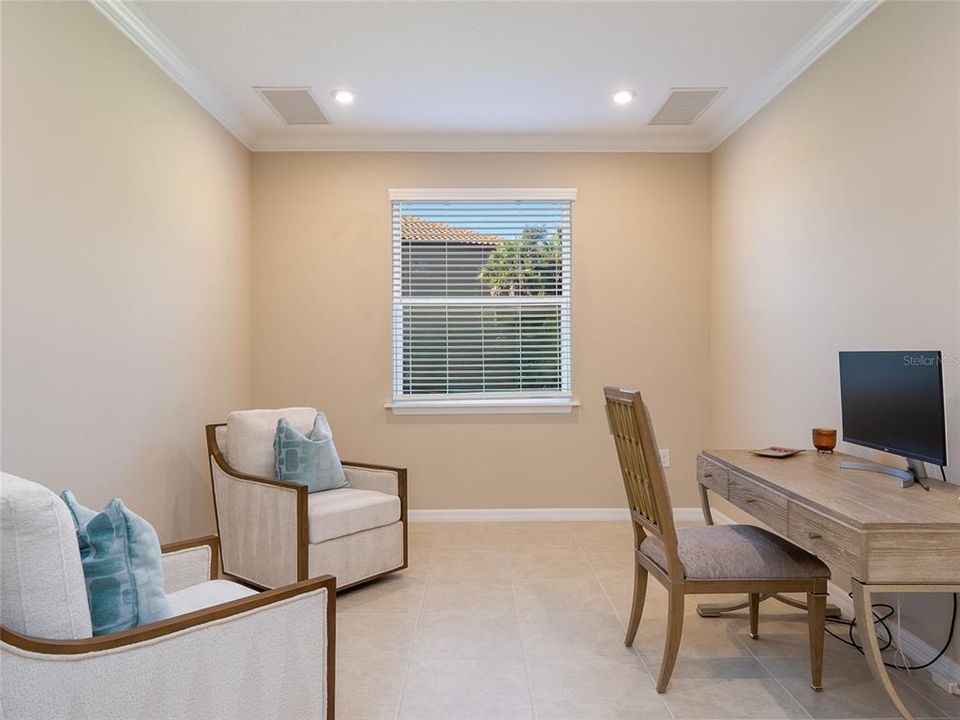 For Sale: $419,900 (2 beds, 2 baths, 1526 Square Feet)